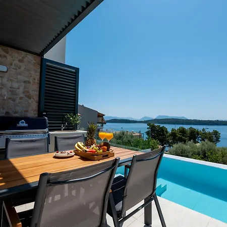 Elean Private Pool & Sea View Apartment Nydri (Lefkada)