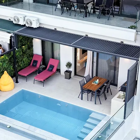 Elean Private Pool & Sea View Apartment *