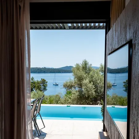 Elean Private Pool & Sea View Apartment *